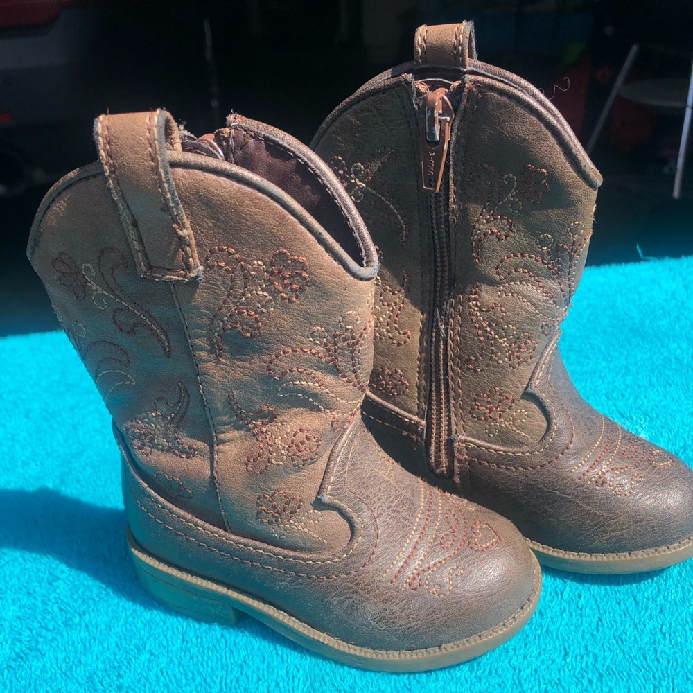 Toddler Cowboy Boots 🤠  Perfect for Halloween/Fall Weather!